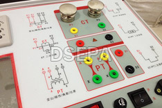 互感器伏安特性综合测试仪控制面板正面